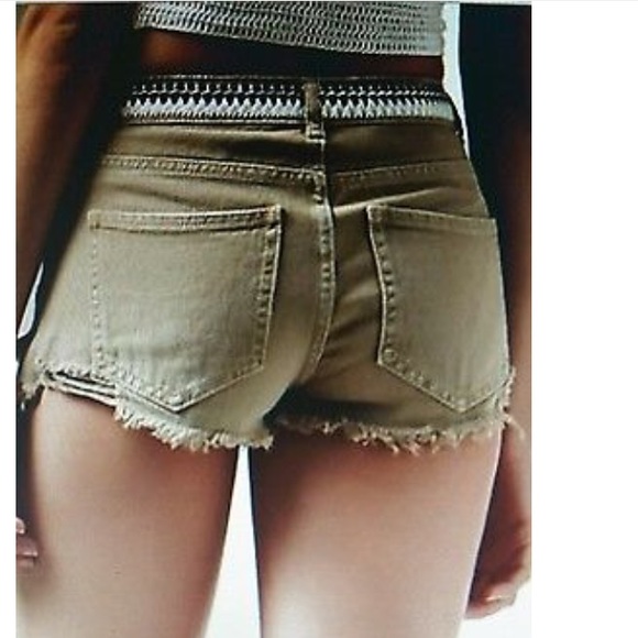 P.S Erin Watson Fray Hem Distress High Rise Shorts - Picture 2 of 4